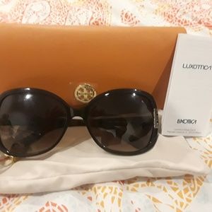 Tory Burch sunglasses excellent condition